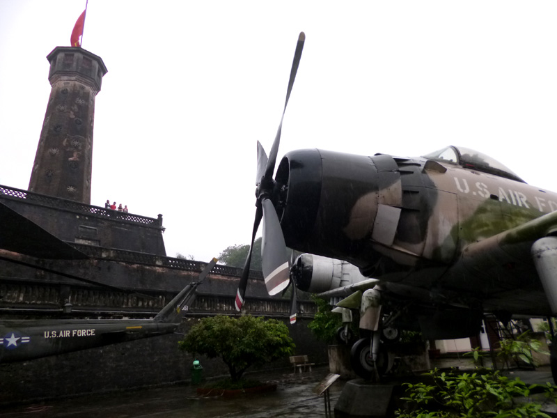 war museum, hanoi, vietnam, planes