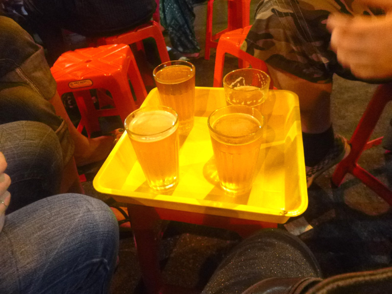 bia hoi, street corner beer, hanoi, vietnam