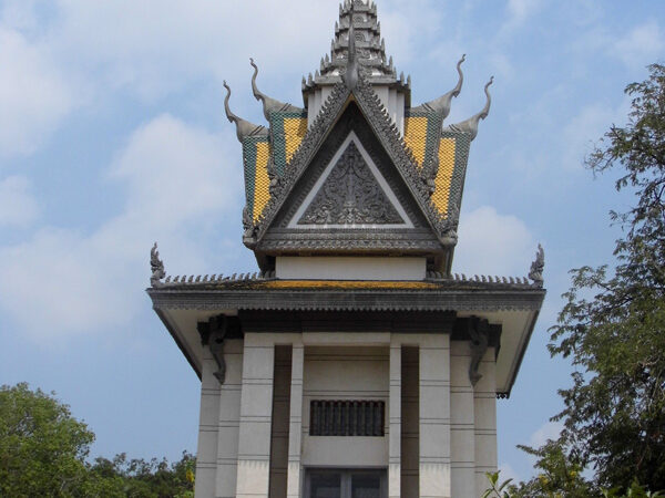 killing fields, genocide museum, phnom penh, cambodia