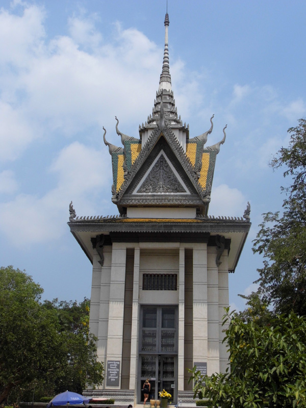 killing fields, genocide museum, phnom penh, cambodia