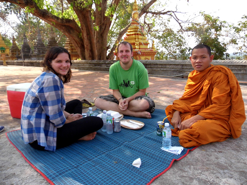 monk, meditation, meditating, siem reap, cambodia