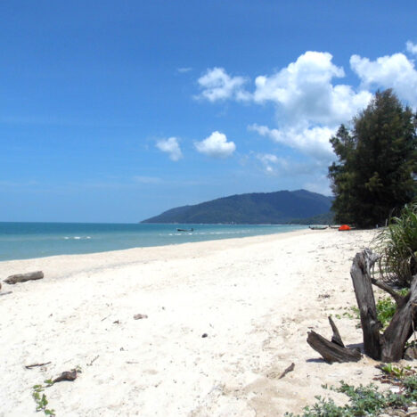 Krabi, Railay and the Most Beautiful Beach in the World, and Climbing 1200 Steps to a Temple