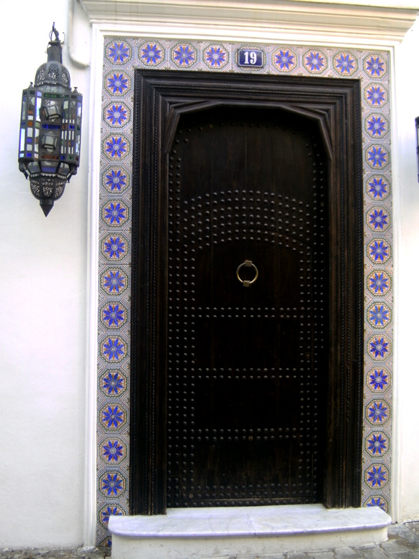 DIGITAL CAMERA