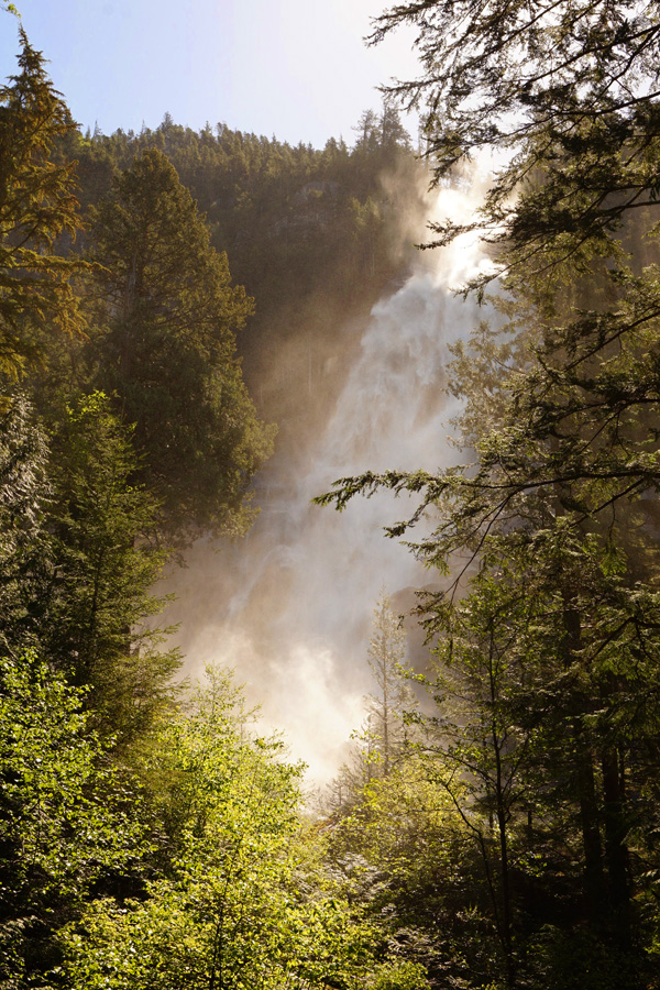 Shannon Falls, Squamish, BC, Canada