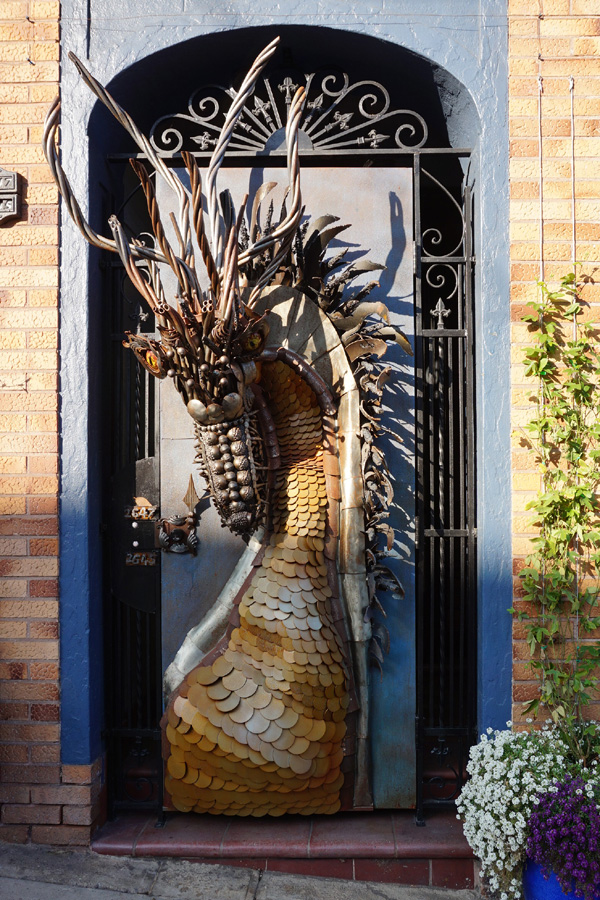 Dragon door, San Francisco