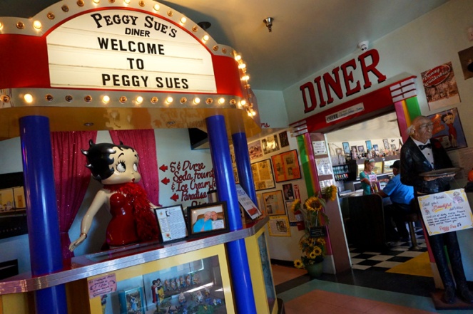 Peggy Sue 50's diner, Barstow, California, USA