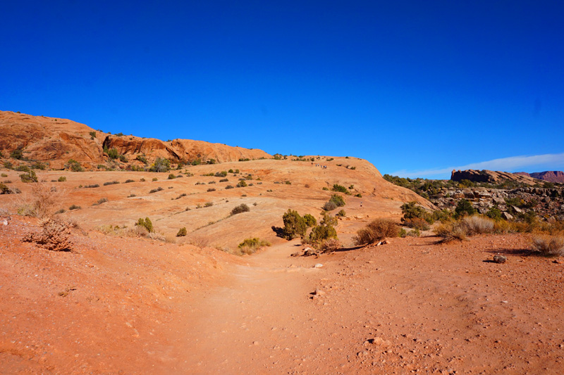 Delicate Arch hiking trail, Arches National Park, Utah, USA