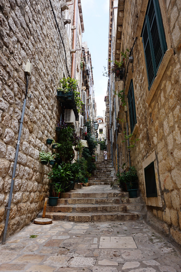 Alley way, Dubrovnik, Croatia