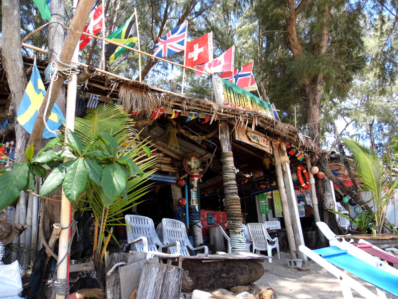 Mook Anda Bar, Koh Kwang beach, Koh Lanta, Thailand
