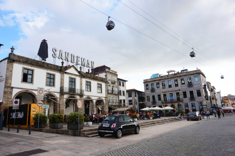 Sandeman port bar, Gaia, Porto, Portugal