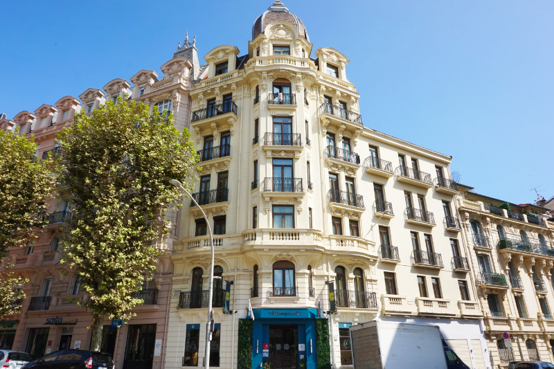 Pretty building in Nice, France