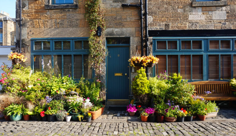 Belgrave Crescent Lane, Edinburgh, Scotland
