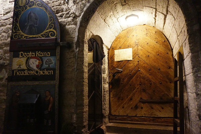Peata Kana (Headless Chicken), Tallinn, Estonia