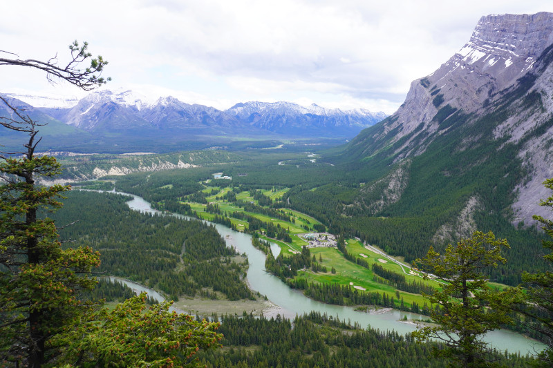 Tunnel Mountain, Canada